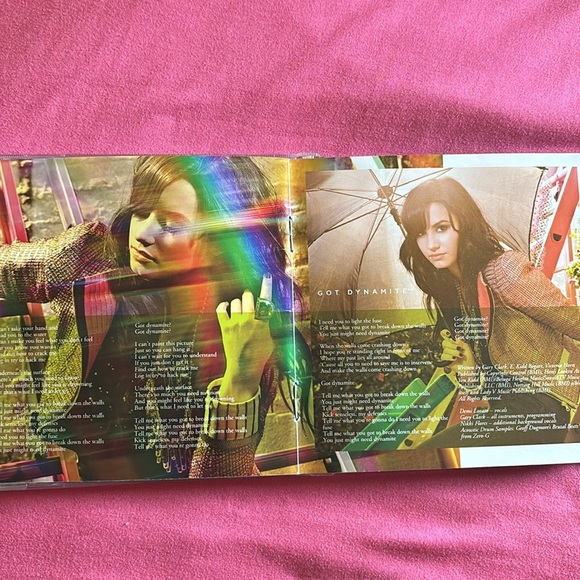 Demi Levato Here we Go Again - Picture 4 of 4